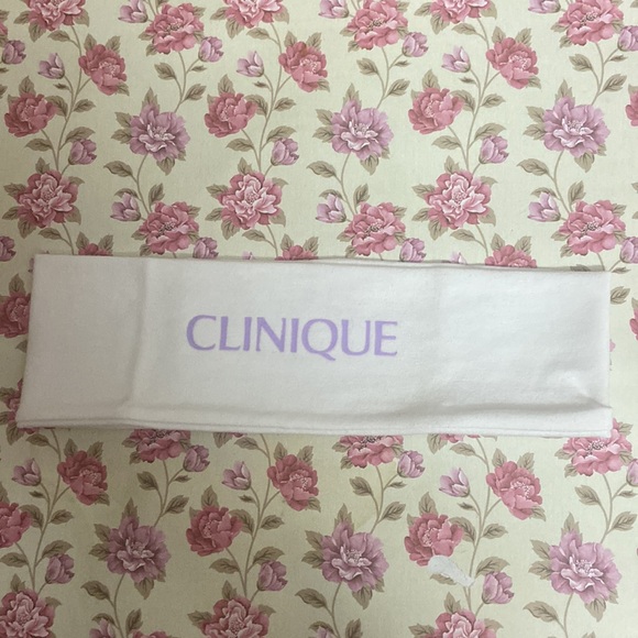 Clinique headband - Picture 2 of 6